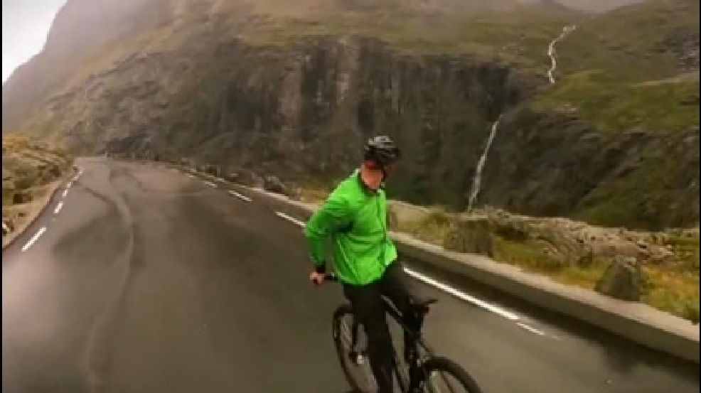 131205_windy_bike.jpg