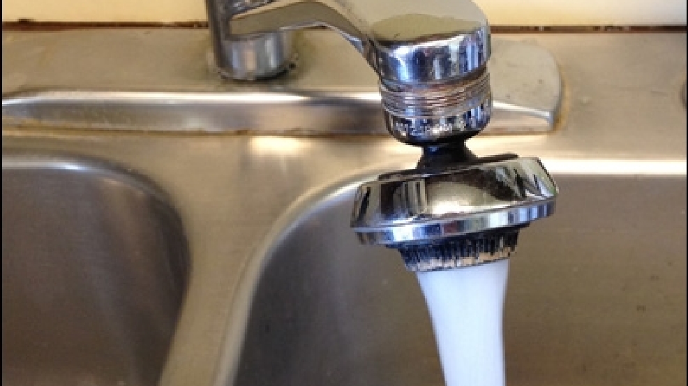120313-kitchen-sink-stock-water-stock-drinking-water-stock-water-faucet-stock-32.jpg