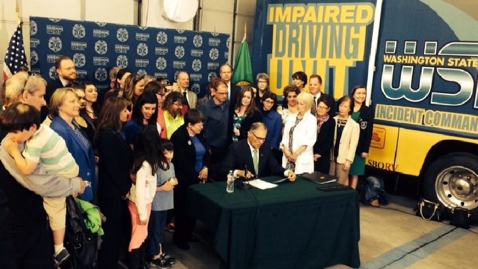 Inslee signs tough distracted driving law (KOMO News) n.jpg Inslee signs tough distracted driving law (KOMO News) n.jpg