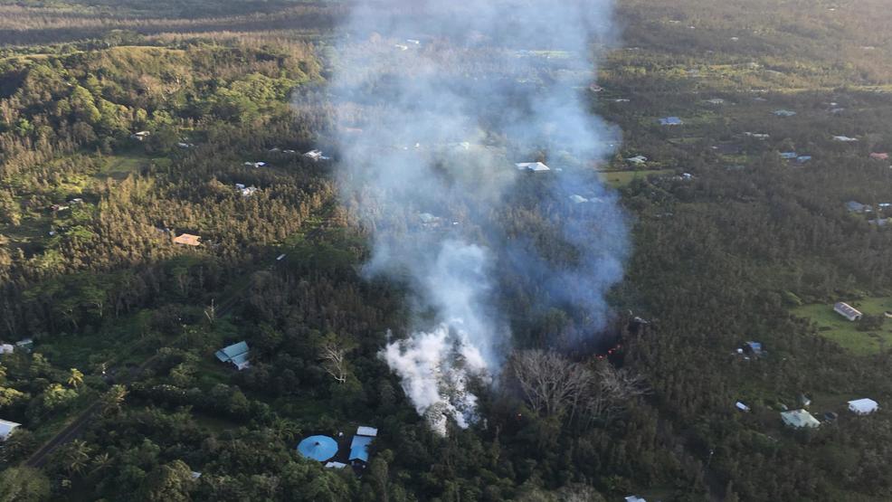 Hawaii Volcano AP18124244122015.jpg