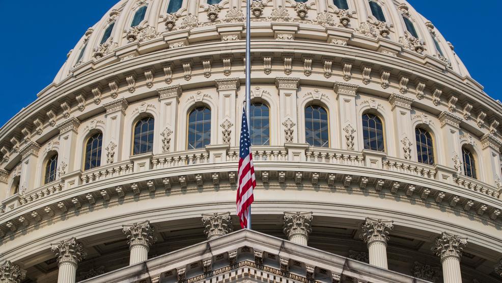 Trump McCain AP18239473993407.jpg