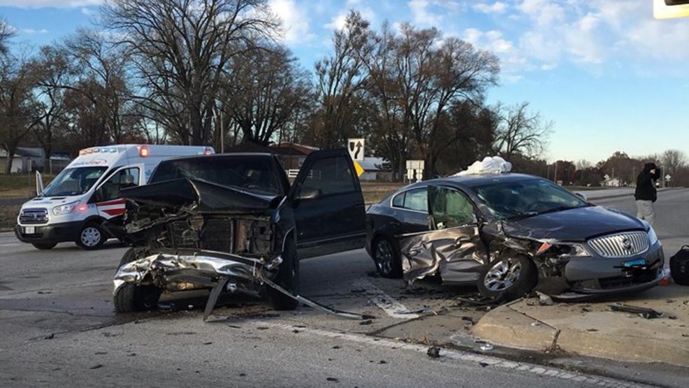 Cars crash at Dirksen Parkway, Peoria Road in Springfield WRSP