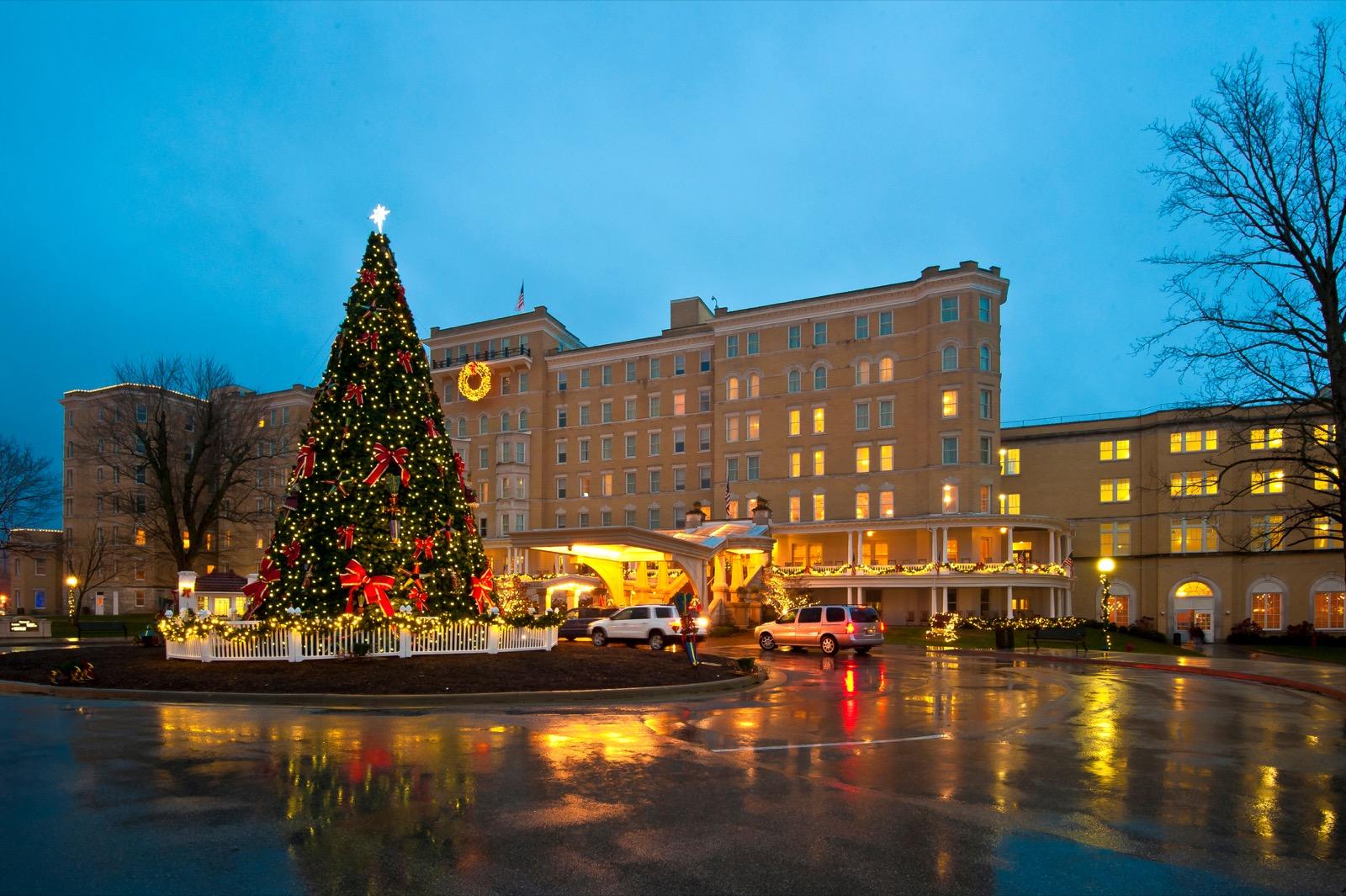 Indiana's French Lick Hotel Lights Up For The Holidays Cincinnati Refined