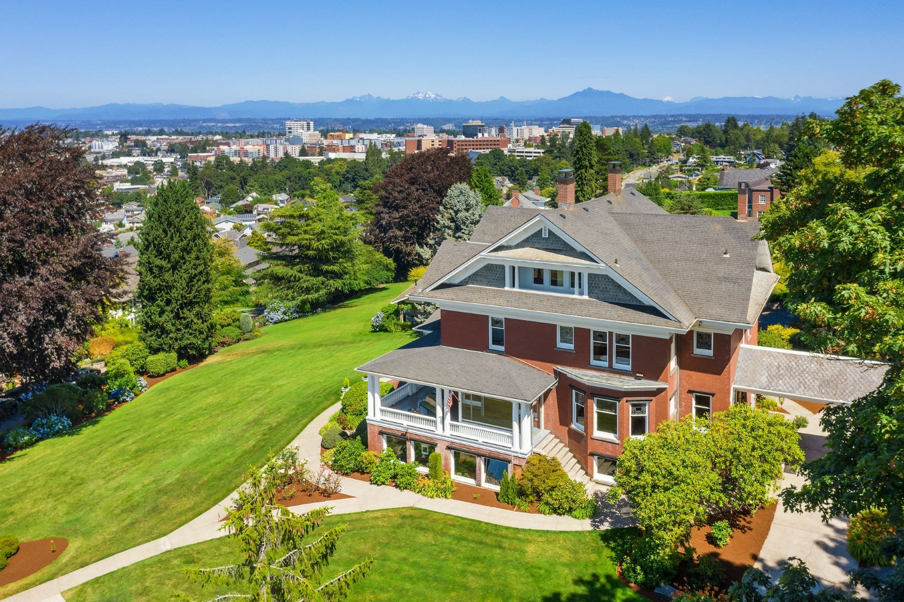 Majestic 115yearold Rucker Mansion in Everett hits market for 3.5