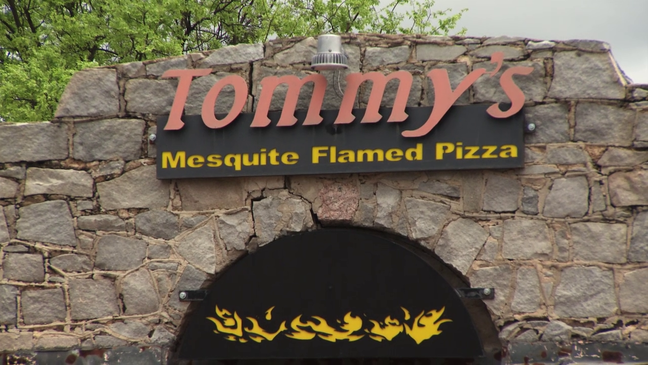 Road Trippin' Llano: Tommy’s Mesquite-Flamed Pizza