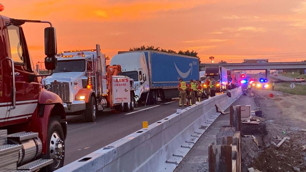 Crash involving Amazon Prime truck closes I40 WB in Wilson County WZTV