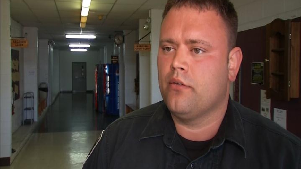Nitro police officer indicted on battery, false swearing charges WCHS