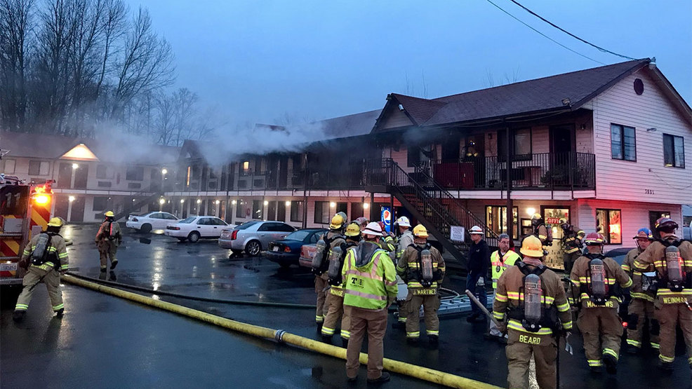 Fire at Fife motel snarls traffic on Pacific Hwy. East KOMO