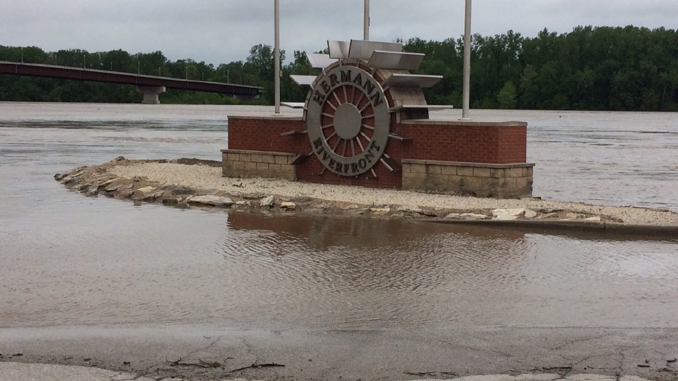 Hermann residents brace for more flooding KRCG