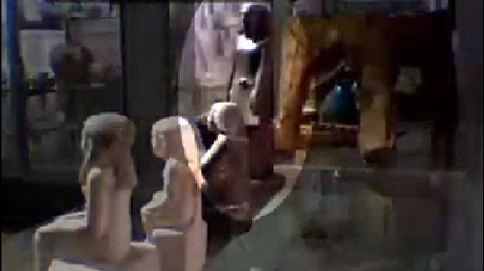 130624_spinning_statue.jpg
