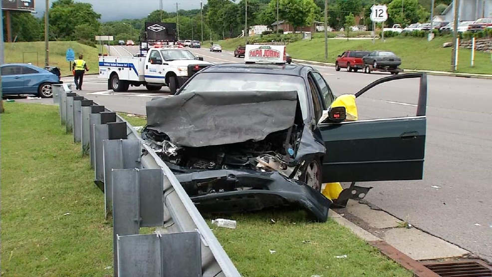 One Critical After Crash on Ashland City Highway WZTV