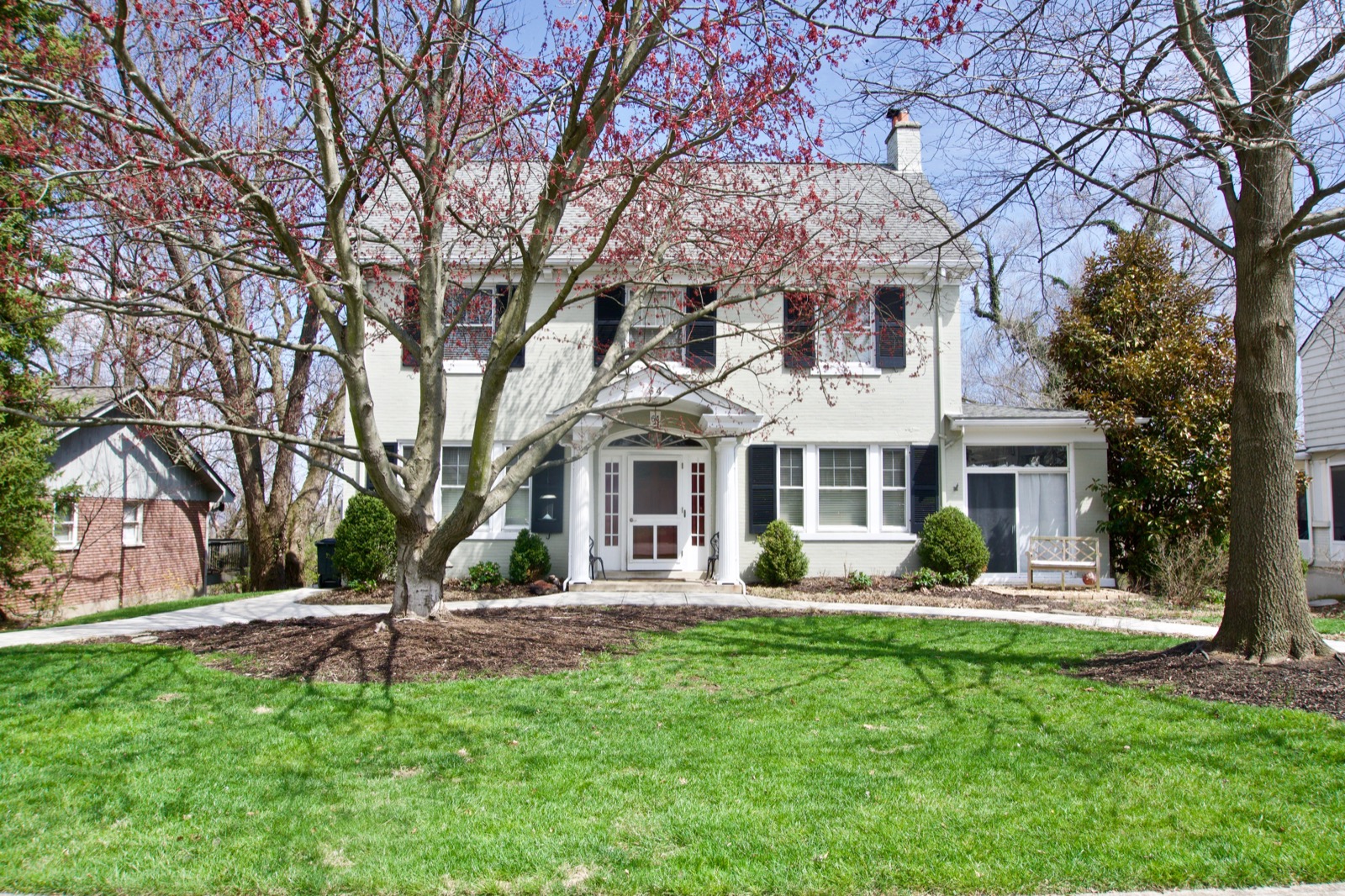 Photos A Sidewalk Look at the Many Beautiful Homes of Fort Thomas