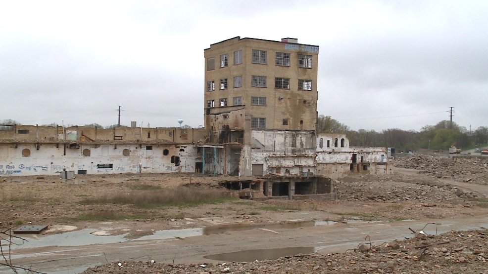 Police dealing with trespassing problem at old Kimberly mill site WLUK