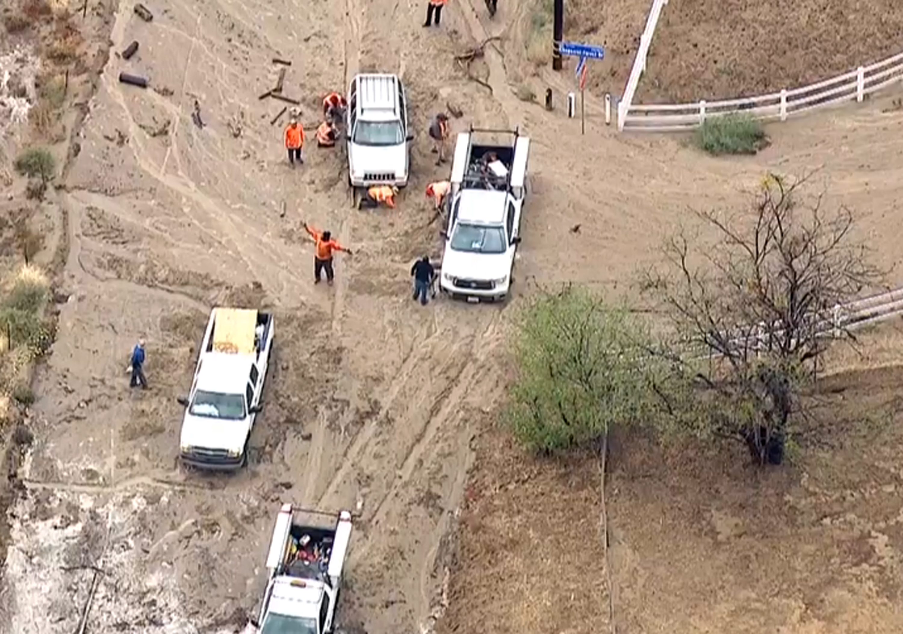 Cars Buried In California Mudslide Following Heavy Rainfall Wtov 6190