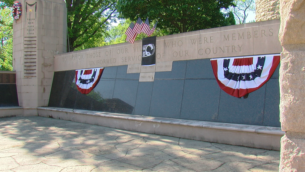 Glendale holds Memorial Day ceremony at its veterans memorial WKRC