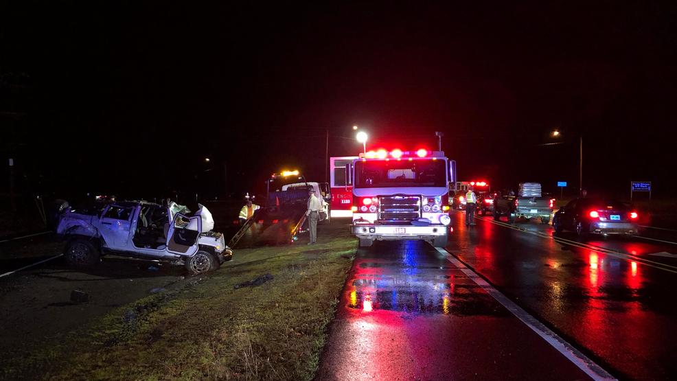 Sheriff Roseburg crash hospitalizes 3 people, with 2 in critical