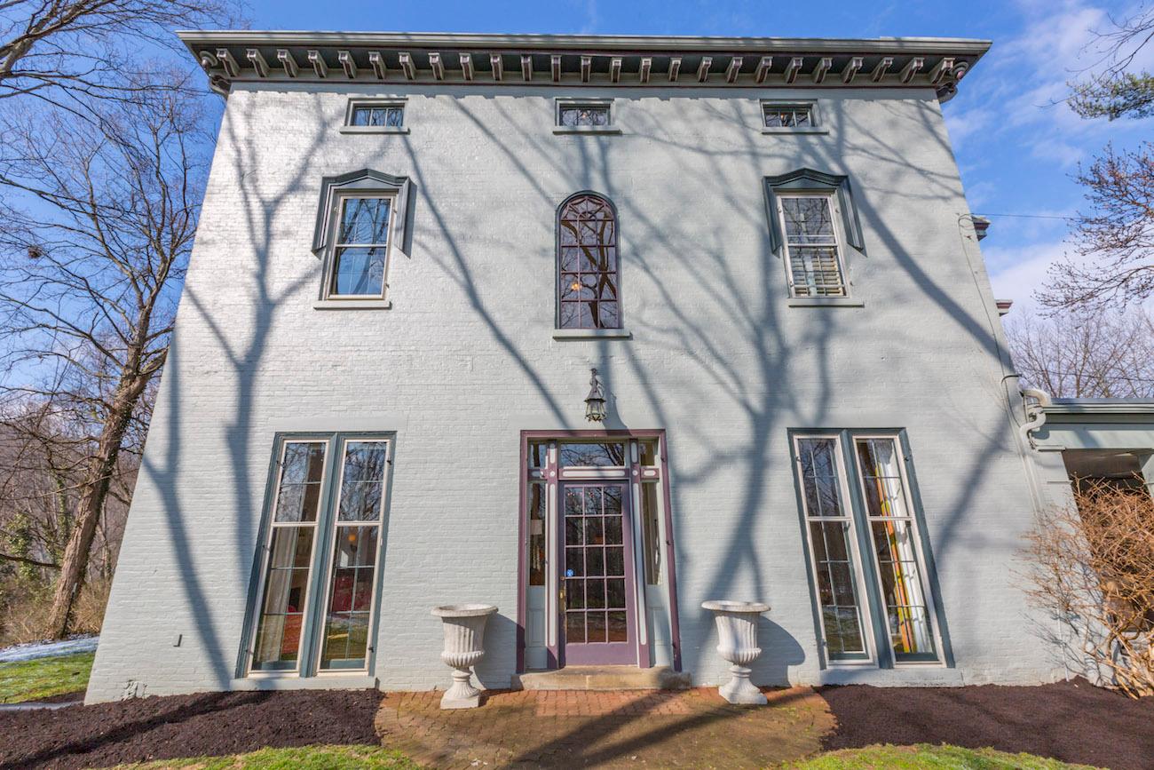 An Entire Circus Menagerie Used To Reside At This Terrace Park Home Cincinnati Refined