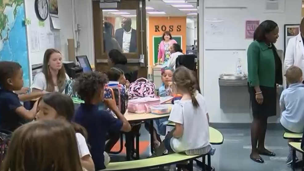 dc-schools-open-doors-as-students-return-for-first-day-of-school-with