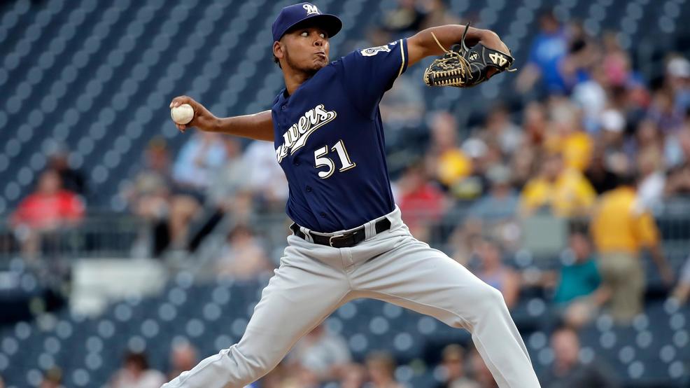 rookie peralta leads brewers by pirates 3-2
